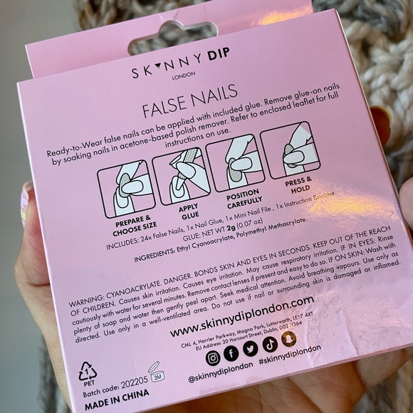 Black Press on Nails by Skinny Dip London Night Sky Mystical Moon and Stars NEW - Picture 3 of 3